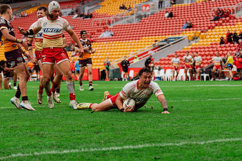 Dolphins forward Patrick Kailahi scores the winning try