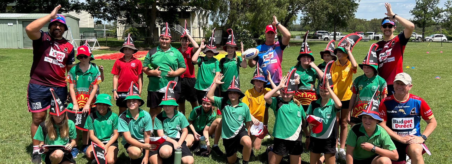 Dolphins head west for CQ school tour with Anglo American