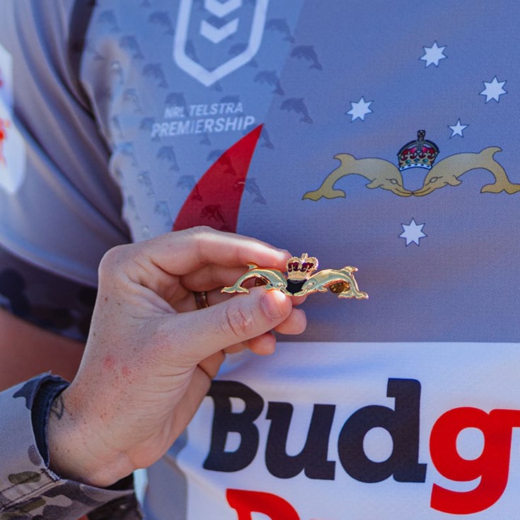 Lest We Forget: Dolphins Honour ANZAC Spirit