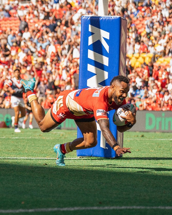 The Dolphins first ever try scored by Tabuai-Fidow