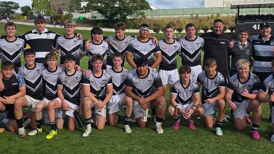 Iona College books Dolphins Cup Semi-Final spot