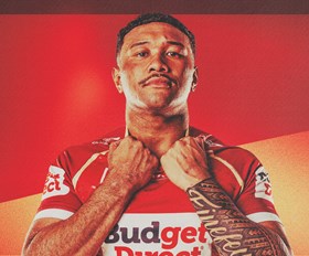 Powerhouse Kuli locked in for Dolphins